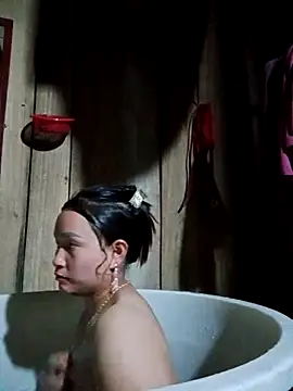 mami-rubi online show from 03/25/26, 12:00