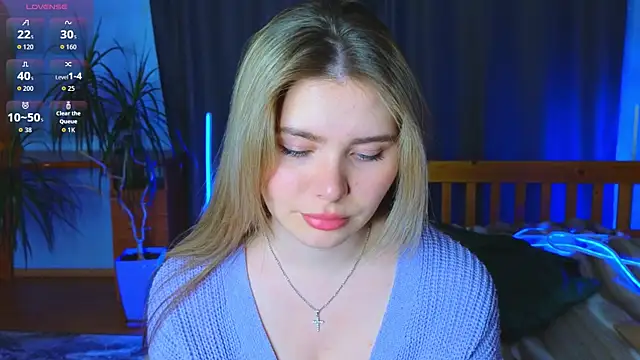 Snapshot of hornycharisma chatting on 04/14/26, 01:17 hornycharisma online show from 04/14/26, 01:17