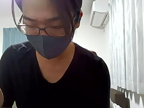 Snapshot of koarannkunn chatting on 04/18/26, 11:14 koarannkunn online show from 04/18/26, 11:14