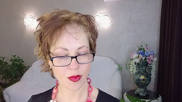 LioraWeiss online show from 03/06/26, 06:32