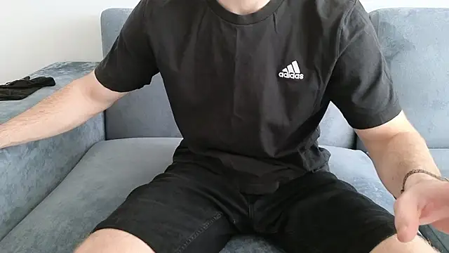 Snapshot of chantatummm chatting on 03/15/26, 12:55 chantatummm online show from 03/15/26, 12:55