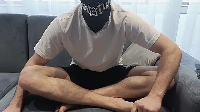 Snapshot of chantatummm chatting on 03/18/26, 08:17 chantatummm online show from 03/18/26, 08:17