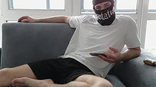 Snapshot of chantatummm chatting on 04/02/26, 10:46 chantatummm online show from 04/02/26, 10:46