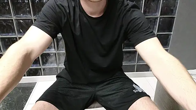 Snapshot of chantatummm chatting on 04/19/26, 07:49 chantatummm online show from 04/19/26, 07:49