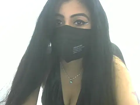 Snapshot of keyswee chatting on 01/16/25, 07:17 keyswee online show from 01/16/25, 07:17