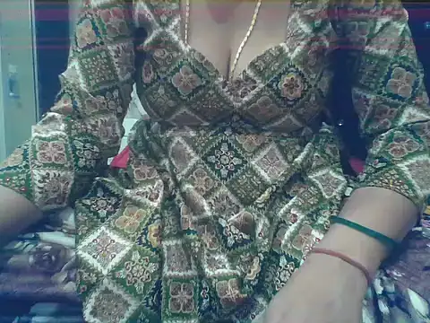 Snapshot of HOTY_SAPNA02sCyOz9QcTD chatting on 02/27/26, 03:45 HOTY SAPNA02sCyOz9QcTD online show from 02/27/26, 03:45