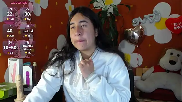 Snapshot of VirellaAshford chatting on 04/07/26, 12:05 VirellaAshford online show from 04/07/26, 12:05