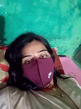 Snapshot of Poonam_bhoji chatting on 04/08/26, 08:42 Poonam bhoji online show from 04/08/26, 08:42