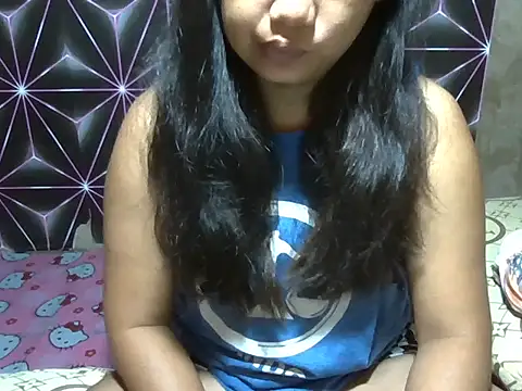 Snapshot of Flowerbebe chatting on 04/19/26, 06:10 Flowerbebe online show from 04/19/26, 06:10