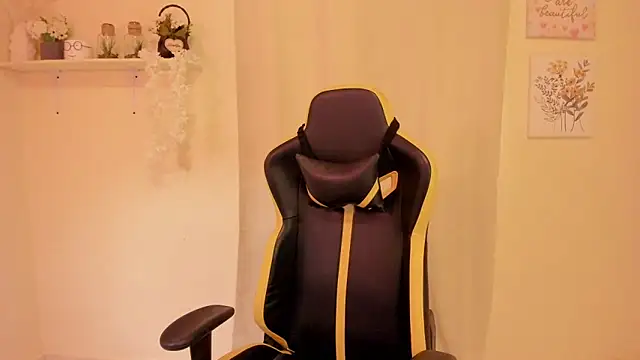 Snapshot of sexy_andres01 chatting on 03/17/26, 01:36 sexy andres01 online show from 03/17/26, 01:36