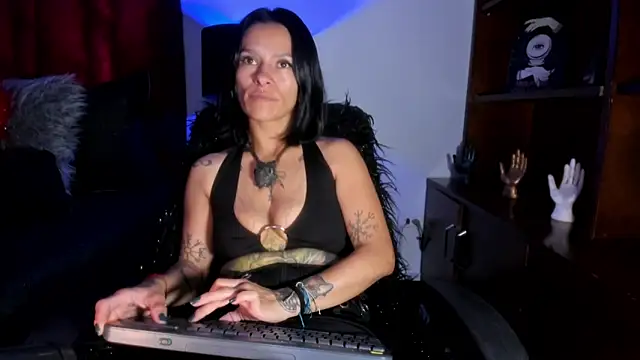 Snapshot of Amelie_Blake chatting on 03/12/26, 11:49 Amelie Blake online show from 03/12/26, 11:49