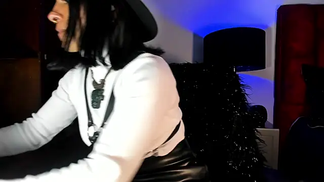 Snapshot of Amelie_Blake chatting on 03/20/26, 02:33 Amelie Blake online show from 03/20/26, 02:33