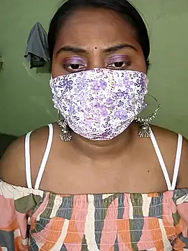 Snapshot of MISS_MADHURIBABY chatting on 04/18/26, 06:28 MISS MADHURIBABY online show from 04/18/26, 06:28