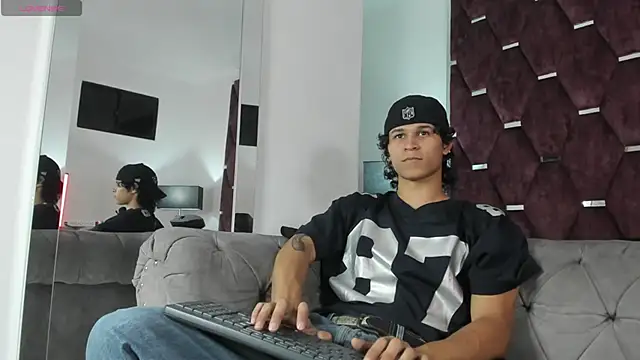 Snapshot of TonyBenedetti chatting on 03/14/26, 08:14 TonyBenedetti online show from 03/14/26, 08:14