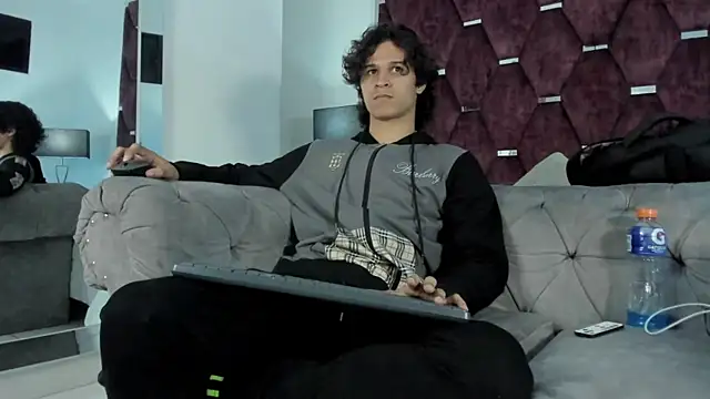 Snapshot of TonyBenedetti chatting on 03/21/26, 08:34 TonyBenedetti online show from 03/21/26, 08:34