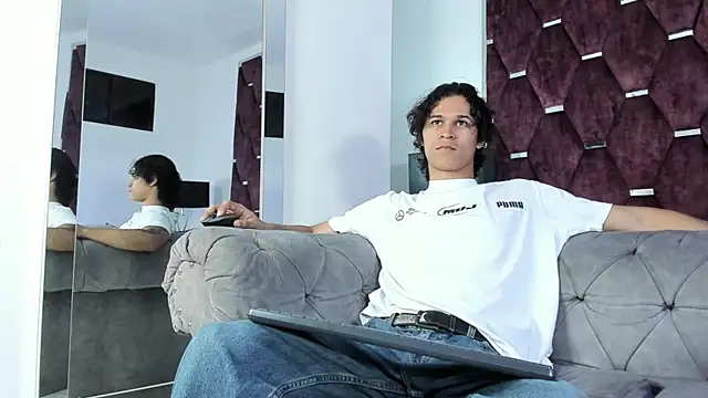 Snapshot of TonyBenedetti chatting on 03/23/26, 08:46 TonyBenedetti online show from 03/23/26, 08:46