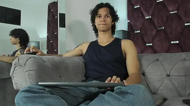 Snapshot of TonyBenedetti chatting on 03/27/26, 08:19 TonyBenedetti online show from 03/27/26, 08:19