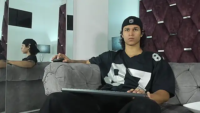 Snapshot of TonyBenedetti chatting on 03/28/26, 08:30 TonyBenedetti online show from 03/28/26, 08:30