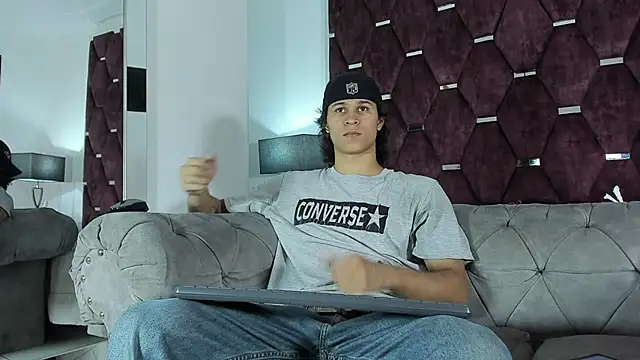 Snapshot of TonyBenedetti chatting on 04/22/26, 08:10 TonyBenedetti online show from 04/22/26, 08:10