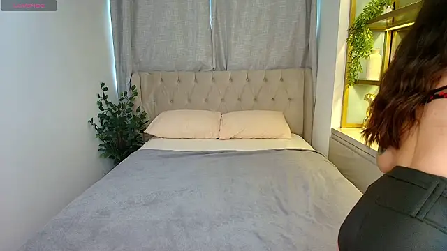 Snapshot of Sherry_Longers chatting on 02/26/26, 12:26 Sherry Longers online show from 02/26/26, 12:26