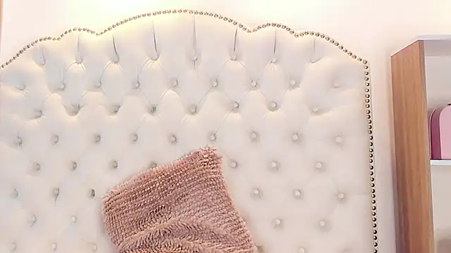 Sara funy online show from 03/26/26, 11:16