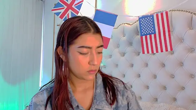 Sara funy online show from 07/04/26, 11:49