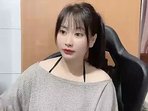 Snapshot of Sunny2868 chatting on 04/21/26, 02:15 Sunny2868 online show from 04/21/26, 02:15