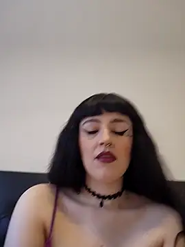 Snapshot of Mommynatrix chatting on 03/18/26, 05:38 Mommynatrix online show from 03/18/26, 05:38