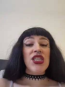 Snapshot of Mommynatrix chatting on 03/28/26, 03:44 Mommynatrix online show from 03/28/26, 03:44