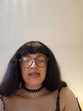 Snapshot of Mommynatrix chatting on 04/06/26, 05:03 Mommynatrix online show from 04/06/26, 05:03