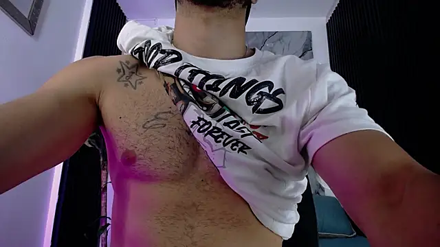 Snapshot of Grant_Irons chatting on 04/04/26, 12:13 Grant Irons online show from 04/04/26, 12:13