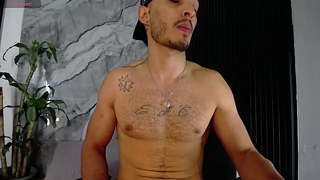 Snapshot of Grant_Irons chatting on 04/14/26, 12:22 Grant Irons online show from 04/14/26, 12:22