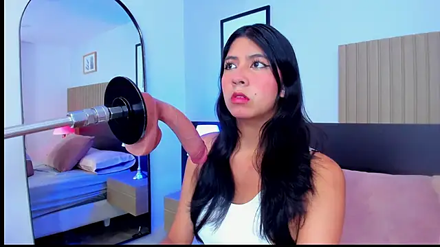 lanna doll  online show from 02/26/26, 11:42