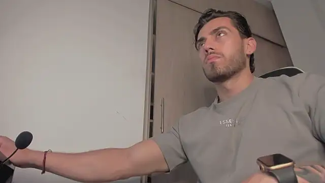 Snapshot of Axel__Blaze chatting on 03/17/26, 12:19 Axel Blaze online show from 03/17/26, 12:19