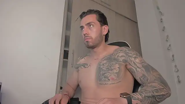 Snapshot of Axel__Blaze chatting on 04/01/26, 01:41 Axel Blaze online show from 04/01/26, 01:41