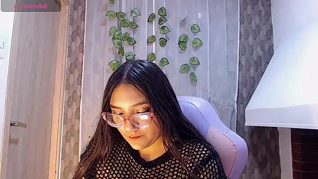 anyela donecm online show from 04/06/26, 07:15