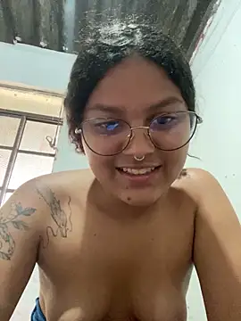 Snapshot of prettydall chatting on 03/01/26, 04:42 prettydall online show from 03/01/26, 04:42