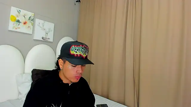Briian   online show from 06/07/26, 01:37