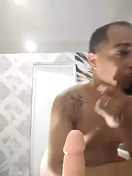 Snapshot of thewatcherxx02 chatting on 03/14/26, 04:18 thewatcherxx02 online show from 03/14/26, 04:18