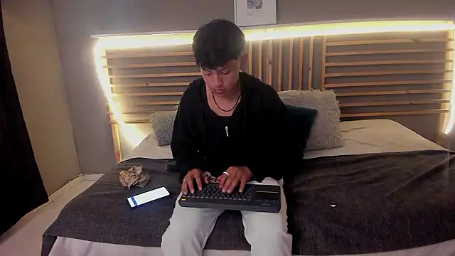 clark ken01 online show from 03/05/26, 09:11