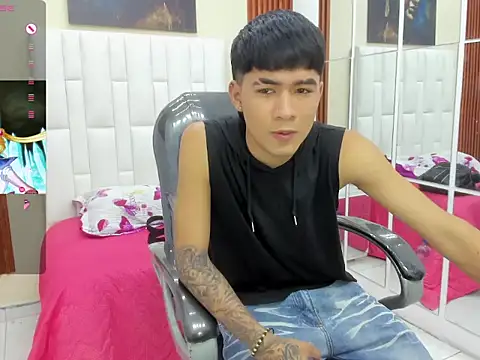 Snapshot of Thiago_collinss chatting on 03/19/26, 10:14 Thiago collinss online show from 03/19/26, 10:14