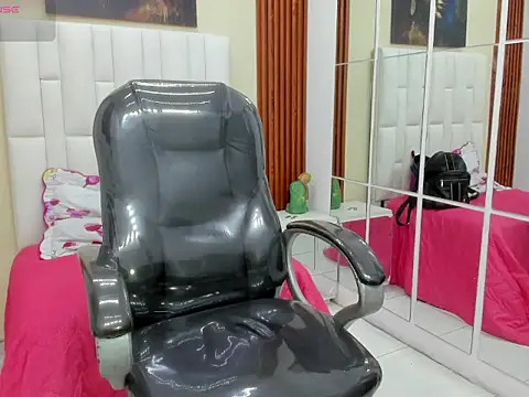 Snapshot of Thiago_collinss chatting on 03/24/26, 09:31 Thiago collinss online show from 03/24/26, 09:31