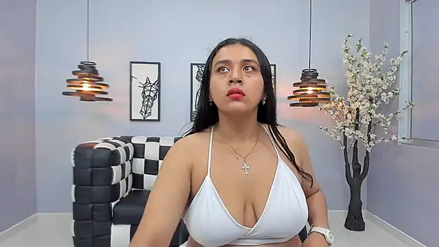 Snapshot of Lunaa_Abril chatting on 03/02/26, 12:01 Lunaa Abril online show from 03/02/26, 12:01