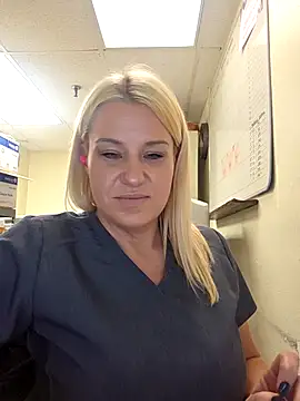 LadyB07 online show from 05/01/26, 08:35