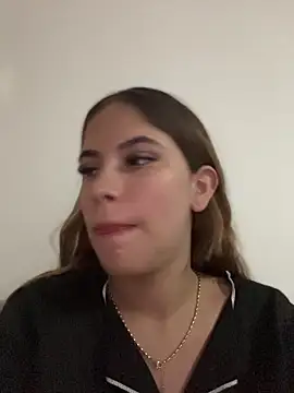 MiluRossee online show from 04/03/26, 06:22