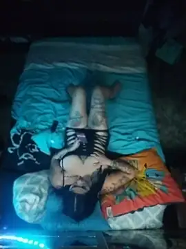 Snapshot of Cristal_queen_ chatting on 03/11/26, 10:21 Cristal queen online show from 03/11/26, 10:21