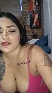 Snapshot of Cristal_queen_ chatting on 04/04/26, 01:48 Cristal queen online show from 04/04/26, 01:48