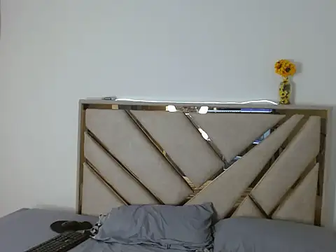 Snapshot of oliver___saint chatting on 03/03/26, 12:39 oliver saint online show from 03/03/26, 12:39