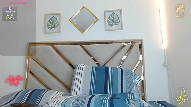 oliver   saint online show from 04/12/26, 12:37