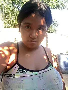 Snapshot of emi_li82 chatting on 03/31/26, 11:05 emi li82 online show from 03/31/26, 11:05